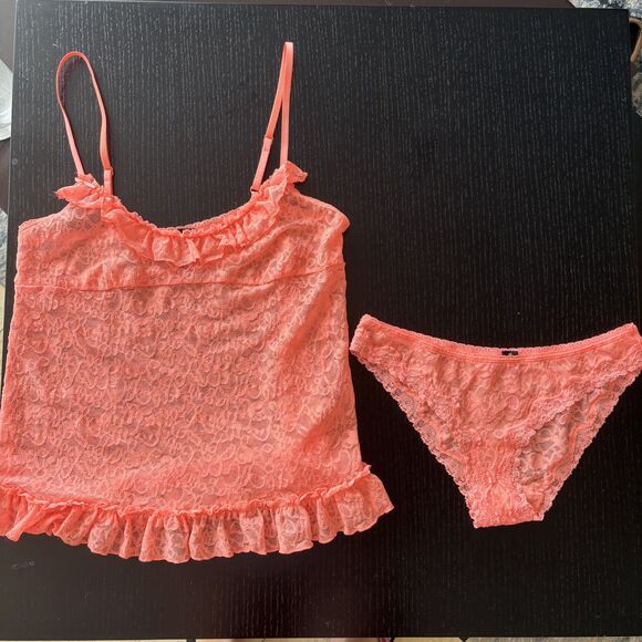 ❄️SALE❄️Lace Coral Intimate Set - Picture 4 of 4